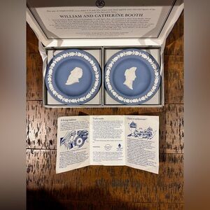 1970s Pair of Blue Wedgwood Jasperware Sweet Dishes with Original Box